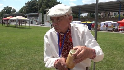 Пасічники з Тернопільщини порадили, як вибрати мед Пасічники з Тернопільщини порадили, як вибрати мед