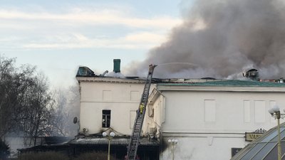 Горить колишній кінотеатр імені Котляревського Горить колишній кінотеатр імені Котляревського