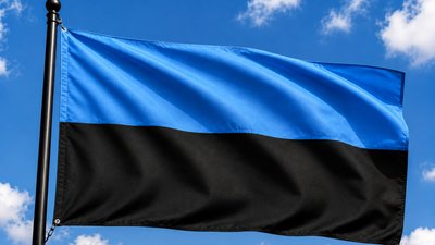 Блакитно-чорний прапор «Між небом та землею»