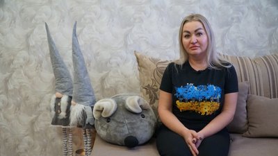"Ця війна забрала в мене двох коханих чоловіків". Інтерв'ю з Інною Печерицею з Дніпра