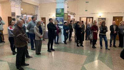 Різноманіття жанрів і технік. У Будинку мистецтв відкрилася виставка "Поєднані Дніпром"