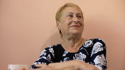 "Як це важко бути мамою гея у наші часи" "Як це важко бути мамою гея у наші часи"