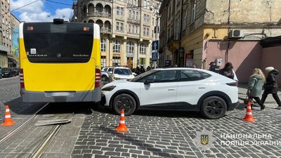 Місце ДТП на вулиці Городоцькій у Львові