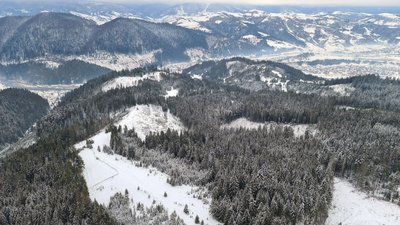 Львів'яни пролетіли над Карпатами на повітряній кулі Львів'яни пролетіли над Карпатами на повітряній кулі