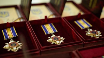 Президент України Володимир Зеленський нагородив орденами п'ятьох жителів Чернігівщини