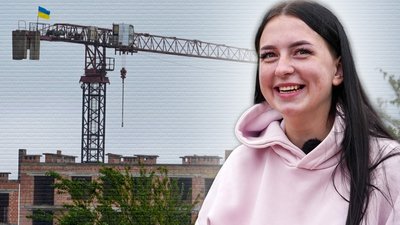 23-річна Марічка Оліфер працює операторкою баштового крана на будівництві у Львові