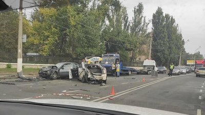 В Одесі водій протаранив машину патрульних та скоїв ще п’ять ДТП В Одесі водій протаранив машину патрульних та скоїв ще п’ять ДТП