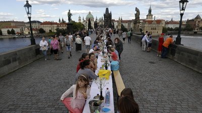 Вечірка у Празі Вечірка у Празі