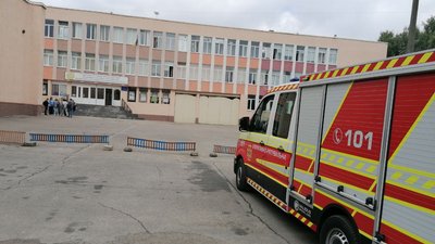 Повідомлення про замінування навчальних закладів у Кропивницькому не підтвердились