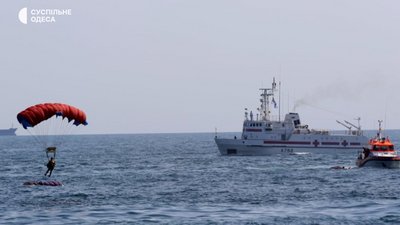 З вишиванками та піснями: як відзначала День Незалежності Одеса в минулі роки З вишиванками та піснями: як відзначала День Незалежності Одеса в минулі роки