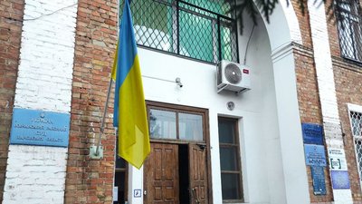 Вбивство 6-річної дитини на Харківщині: адвокат потерпілих заявляє про брехню посадовця у суді
