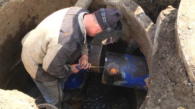 У Хмельницькому під'єднують новозбудований водопровід. Частина міста без води