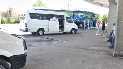 Автобусні рейси: вартість перевезень та пасажиропотік на Хмельниччині