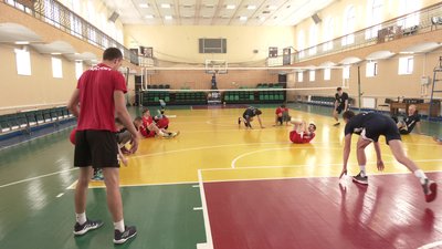 Сумські волейболісти готуються до євротурніру Сумські волейболісти готуються до євротурніру