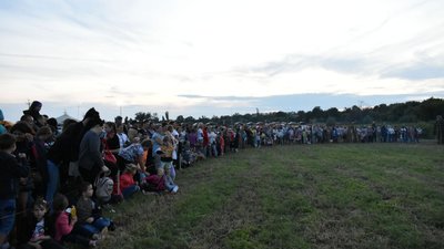 Танці, пісні та 300 літрів рибної юшки. Як у селі Соколівське святкували Івана Купала Танці, пісні та 300 літрів рибної юшки. Як у селі Соколівське святкували Івана Купала