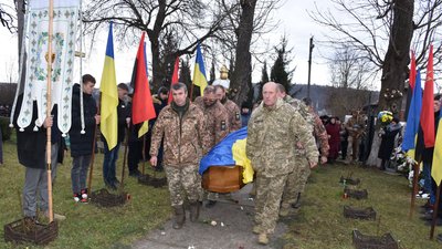 В останню дорогу провели захисника України Василя Мимрика В останню дорогу провели захисника України Василя Мимрика