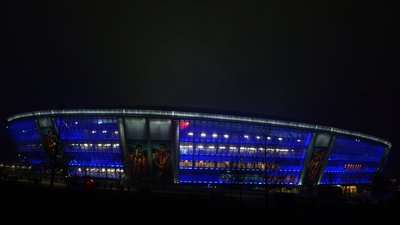 Донбас-арена Донецьк 2013 рік Донбас-арена Донецьк 2013 рік