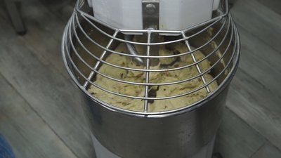 Купив паску — допоміг онкохворим. У вінницькій школі влаштували "Великодній ярмарок добра" Купив паску — допоміг онкохворим. У вінницькій школі влаштували "Великодній ярмарок добра"