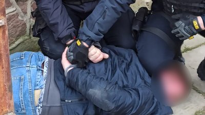 Збував наркотики. На Прикарпатті затримали військовослужбовця