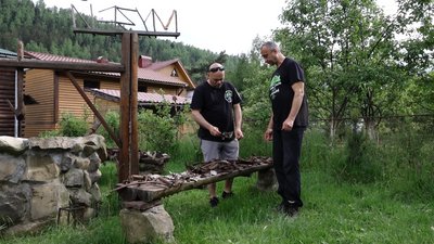 В Яремчі на Прикарпатті дослідники відшукали уламки літака Fiat Другої світової В Яремчі на Прикарпатті дослідники відшукали уламки літака Fiat Другої світової