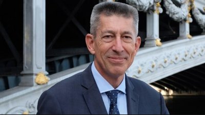 Посол Франції залишив Білорусь на вимогу уряду