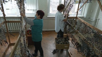 Українські військові замовили черкаським волонтерам 150 сіток для захисту Українські військові замовили черкаським волонтерам 150 сіток для захисту