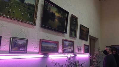 Світязькі хвилі, млин у Рокинях і Старе місто: луцький художник презентував виставку картин Світязькі хвилі, млин у Рокинях і Старе місто: луцький художник презентував виставку картин