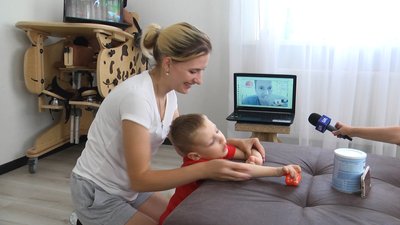 На Житомирщині терапевти-реабілітологи працюють з дітьми з інвалідністю в онлайн режимі
