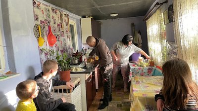 Програма "Дитина не сама": скільки людей з Полтавщини готові прийняти дітей