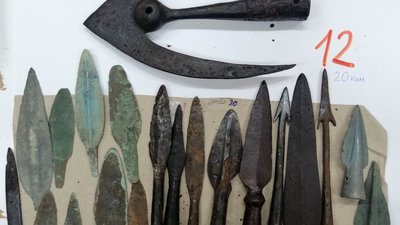 У Сербії вилучили антикваріат, який везли з України під виглядом паркету У Сербії вилучили антикваріат, який везли з України під виглядом паркету