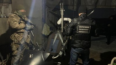 Закарпатця, який літав до Словаччини на саморобному мотодельтаплані, судитимуть Закарпатця, який літав до Словаччини на саморобному мотодельтаплані, судитимуть