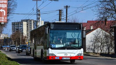Маршрутка №51 у Львові