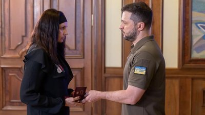 Загиблого луцького телевізійника президент посмертно нагородив орденом "За мужність" Загиблого луцького телевізійника президент посмертно нагородив орденом "За мужність"