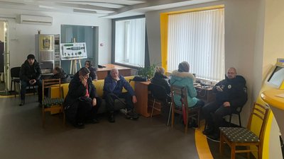 На Київщині діють понад 400 "пунктів незламності" — Кулеба