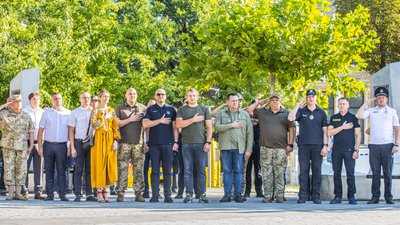 У Кривому Розі та Дніпрі відбулися урочистості з нагоди Дня Прапора України У Кривому Розі та Дніпрі відбулися урочистості з нагоди Дня Прапора України