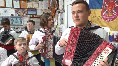 Черкаський дитячий ансамбль гармоністів святкує ювілей Черкаський дитячий ансамбль гармоністів святкує ювілей