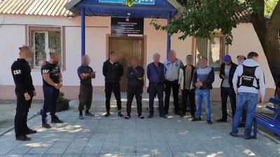 На Херсонщині на оптовому ринку виявили дев’ять нелегалів: їх оштрафують і відправлять додому