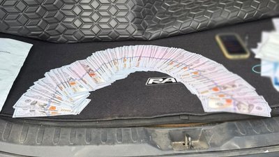 30 тисяч доларів за оформлення землі: на Одещині затримали посадовицю сільради 30 тисяч доларів за оформлення землі: на Одещині затримали посадовицю сільради