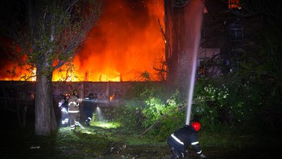 Прокуратура відкрила провадження після атаки РФ на Одесу: 18 постраждалих, пошкоджено будинки та заклади освіти Прокуратура відкрила провадження після атаки РФ на Одесу: 18 постраждалих, пошкоджено будинки та заклади освіти