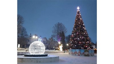 "Перемога близько! Тоді й буде свято!" У Калуші на Франківщині святкову ялинку на площі Героїв не встановлюватимуть