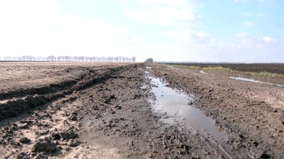 "Ніби на край світу": черкащани скаржаться на погану дорогу "Ніби на край світу": черкащани скаржаться на погану дорогу