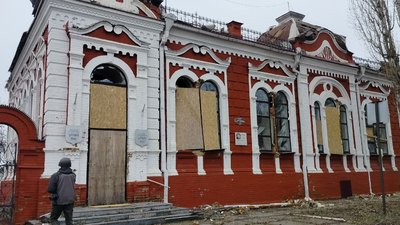 У Гуляйполі евакуювали частину музейних експонатів до Запоріжжя У Гуляйполі евакуювали частину музейних експонатів до Запоріжжя