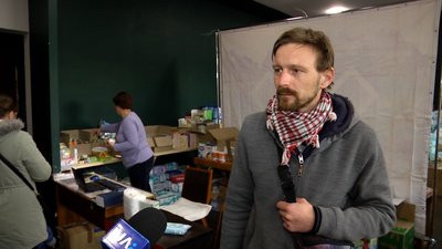 У Житомирі у приміщенні навколокультурного простору надають гуманітарну допомогу родинам У Житомирі у приміщенні навколокультурного простору надають гуманітарну допомогу родинам