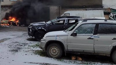 Атака по Городні на Чернігівщині: пошкоджені автівки