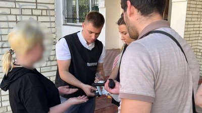 На Львівщині затримали громадянку РФ, яка організовувала виїзд ухилянтів за кордон