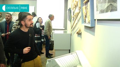Рівненський археолог показав тисячолітні артефакти, які відкопали на території Басового кута