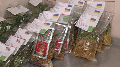 "Щоб хлопці мали, що їсти": на Рівненщині волонтерки готують сухі супи для українських військових "Щоб хлопці мали, що їсти": на Рівненщині волонтерки готують сухі супи для українських військових