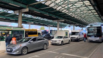 Загроза ракетного удару та черги на пунктах пропуску: як минула доба на Львівщині