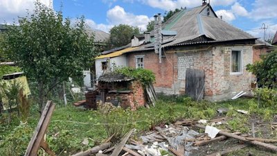 пошкоджений будинок