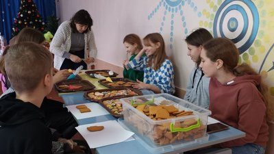 "Миколай крокує від Тернополя до Херсона": учні збирають допомогу "Миколай крокує від Тернополя до Херсона": учні збирають допомогу